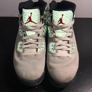 Air Jordan spike 40